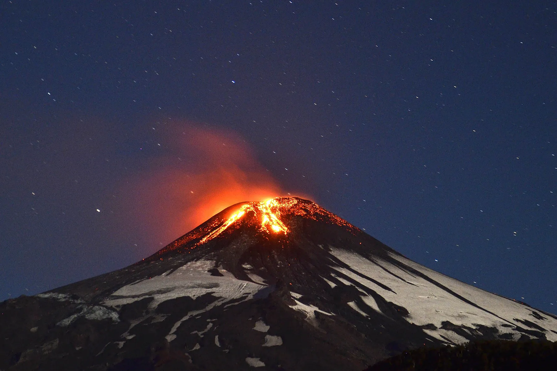 Villarrica volcano erupting